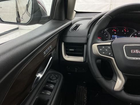 Used 2018 GMC Terrain Denali w/ Advanced Safety Package FWD image 33