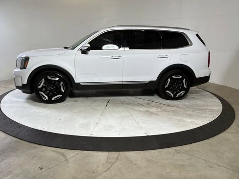 Used 2024 Kia Telluride S AWD/4WD image 4