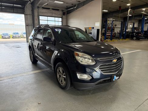 Used 2017 Chevrolet Equinox LT w/ Convenience Package FWD image 4