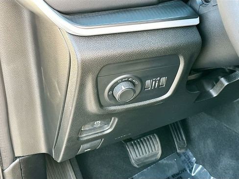 Used 2024 Jeep Grand Cherokee Altitude image 10