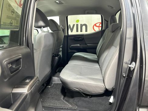 Used 2023 Toyota Tacoma SR5 w/ Black Out Package (TMS) AWD/4WD image 18