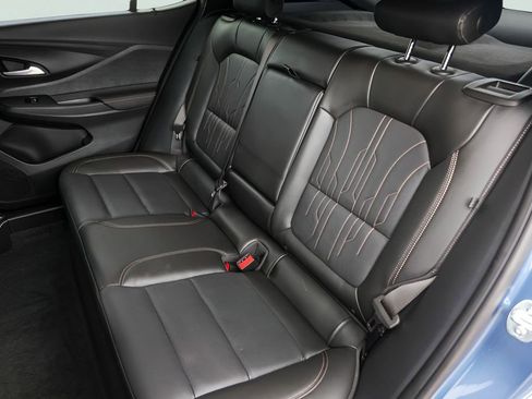 Used 2025 Buick Envista Avenir FWD image 26