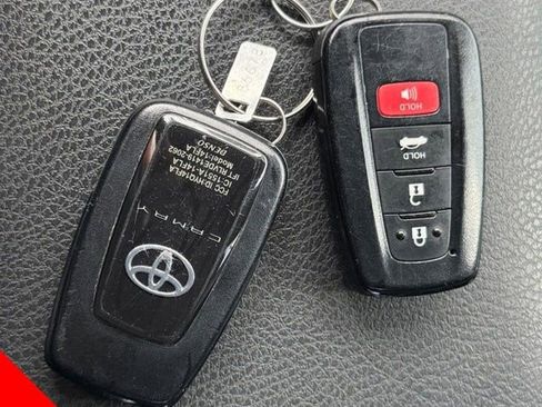 Used 2023 Toyota Camry SE w/ Convenience Package FWD image 24