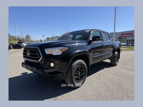 Used 2022 Toyota Tacoma SR5 w/ Technology Package image 1