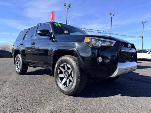 Used 2014 Toyota 4Runner Trail Premium image 40