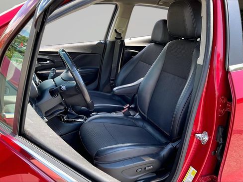 Used 2019 Buick Encore Preferred w/ Safety Package FWD image 20