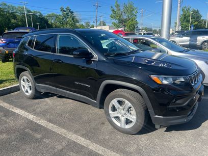 Used 2023 Jeep Compass Latitude w/ Convenience Group