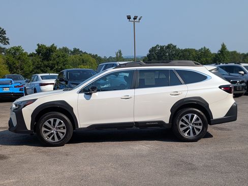 Used 2025 Subaru Outback Premium AWD/4WD image 6