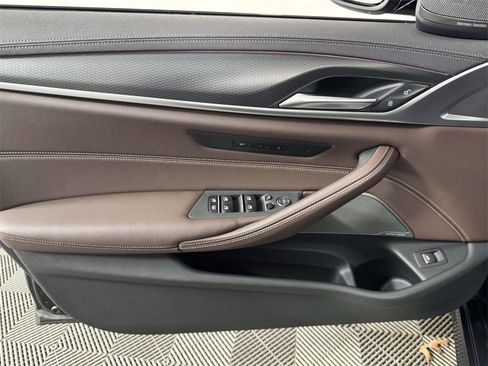 Used 2023 BMW M550i xDrive w/ Executive Package image 17