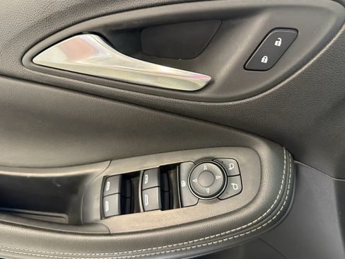 Used 2024 Buick Encore GX Preferred FWD image 17