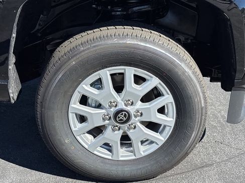 Used 2025 Toyota Tacoma SR5 w/ SR5 Upgrade Package image 32