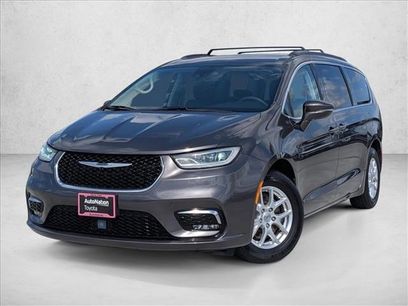 Used 2022 Chrysler Pacifica Touring-L