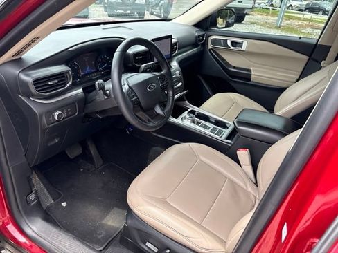 Used 2020 Ford Explorer XLT w/ Equipment Group 202A RWD image 8