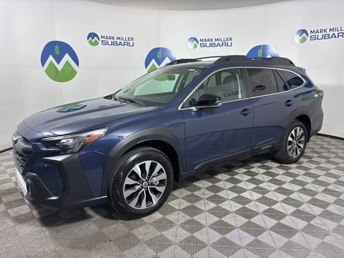 Used 2025 Subaru Outback Limited image 3