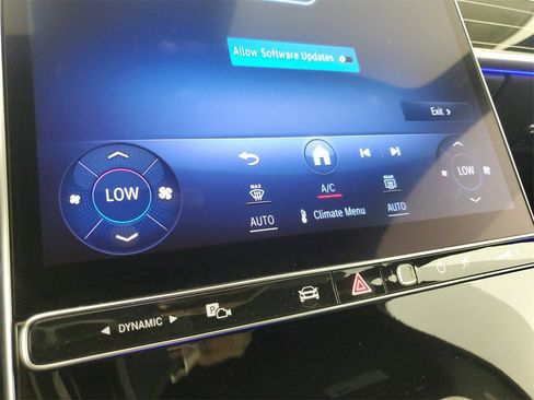Used 2025 Mercedes-Benz S 580 4MATIC Sedan image 28