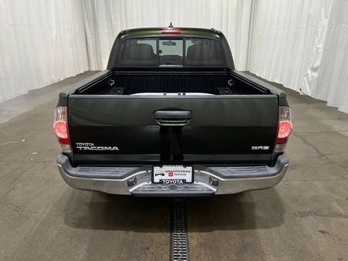 Used 2014 Toyota Tacoma 2WD Double Cab w/ SR5 Package image 5