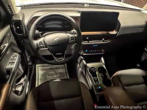 Used 2025 Ford Bronco Sport Outer Banks w/ Outer Banks Tech Package+ image 17