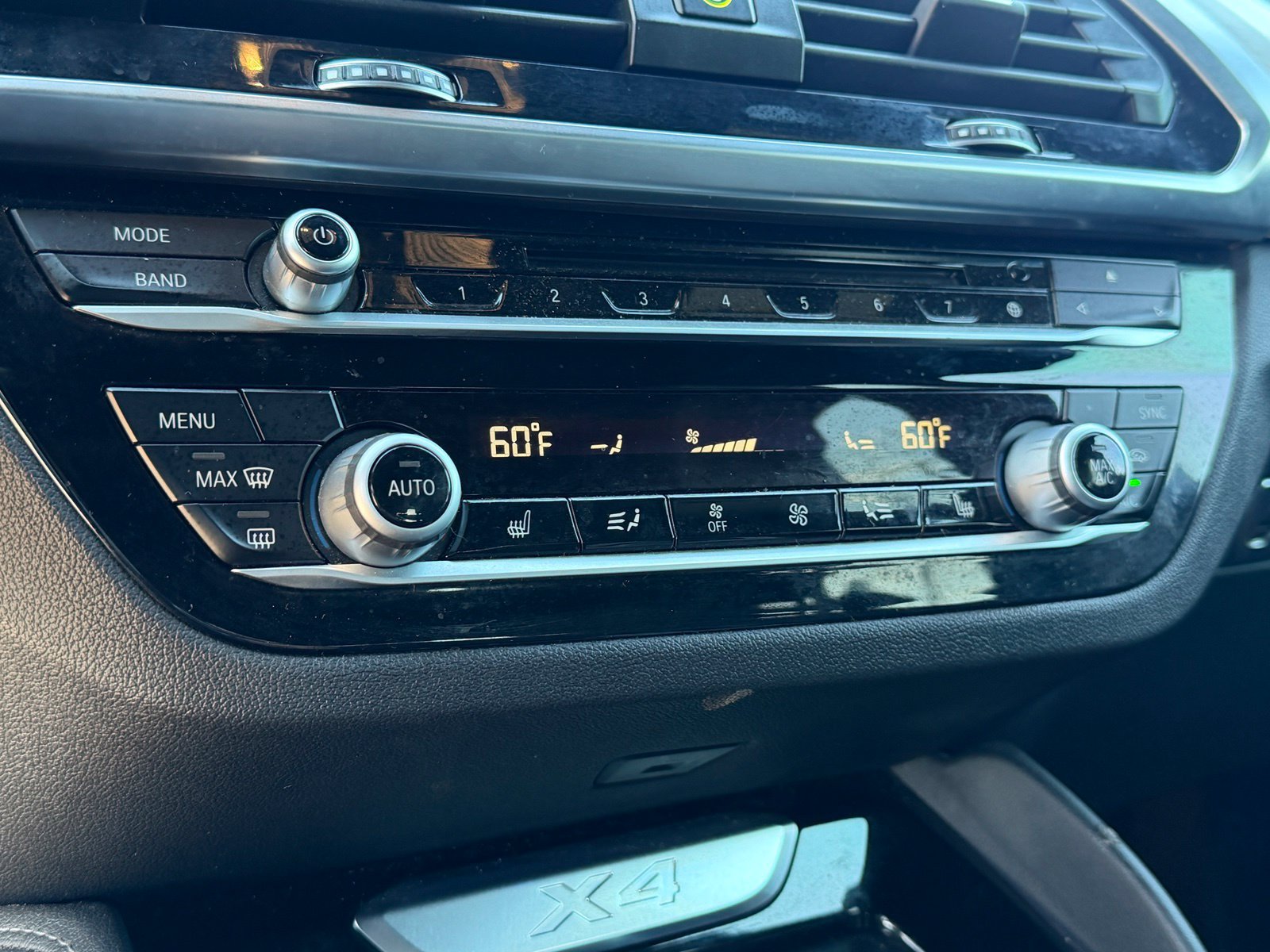 Used 2019 BMW X4 xDrive30i w/ M Sport Package 2 AWD/4WD image 28