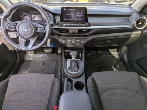 Used 2022 Kia Forte LXS image 14