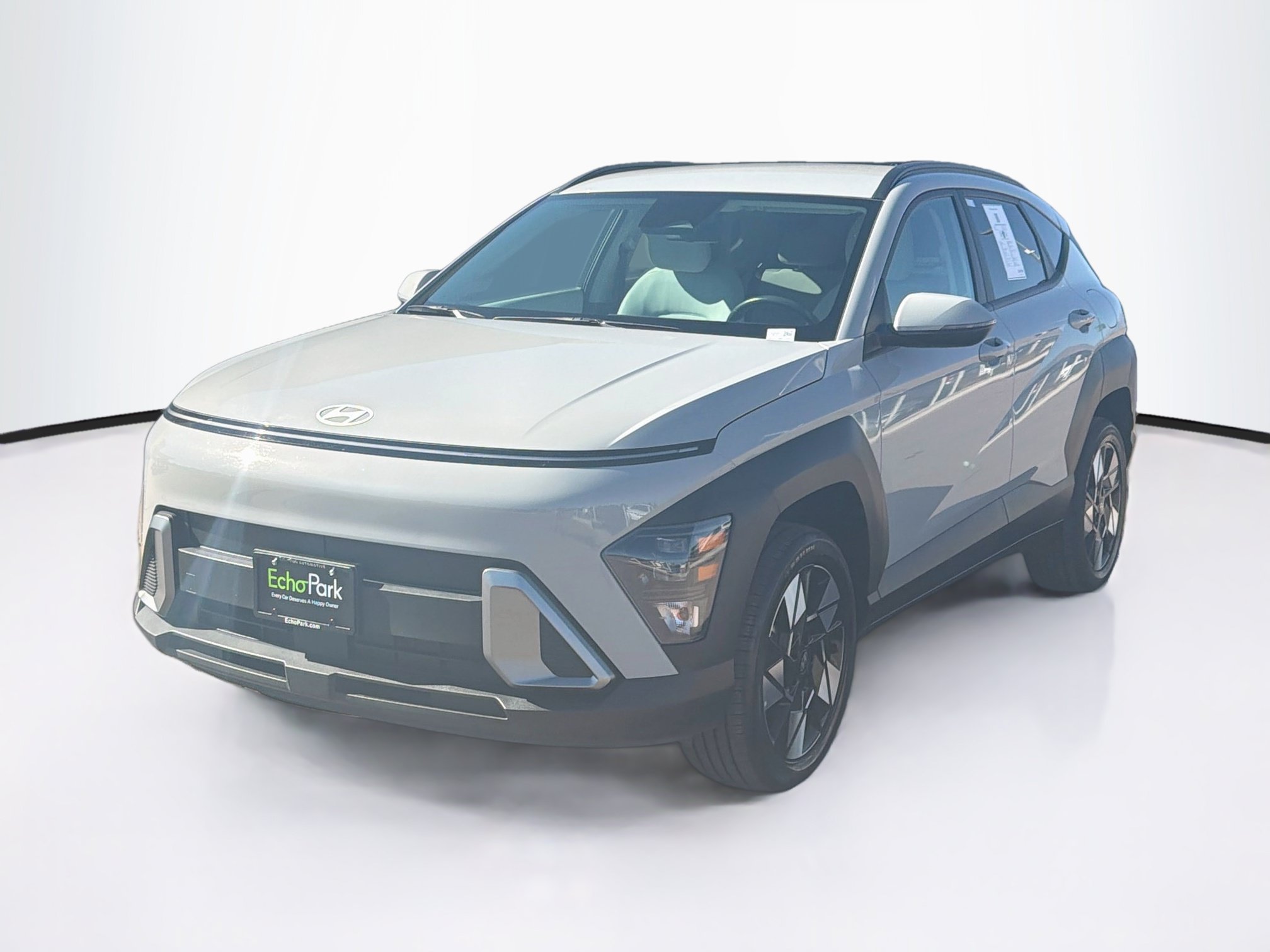 Used 2025 Hyundai Kona SEL AWD/4WD image 3