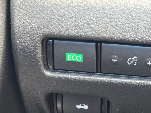 Used 2024 Nissan Sentra S FWD image 19