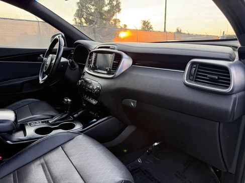 Used 2016 Kia Sorento SX w/ SXL Technology Package AWD/4WD image 19