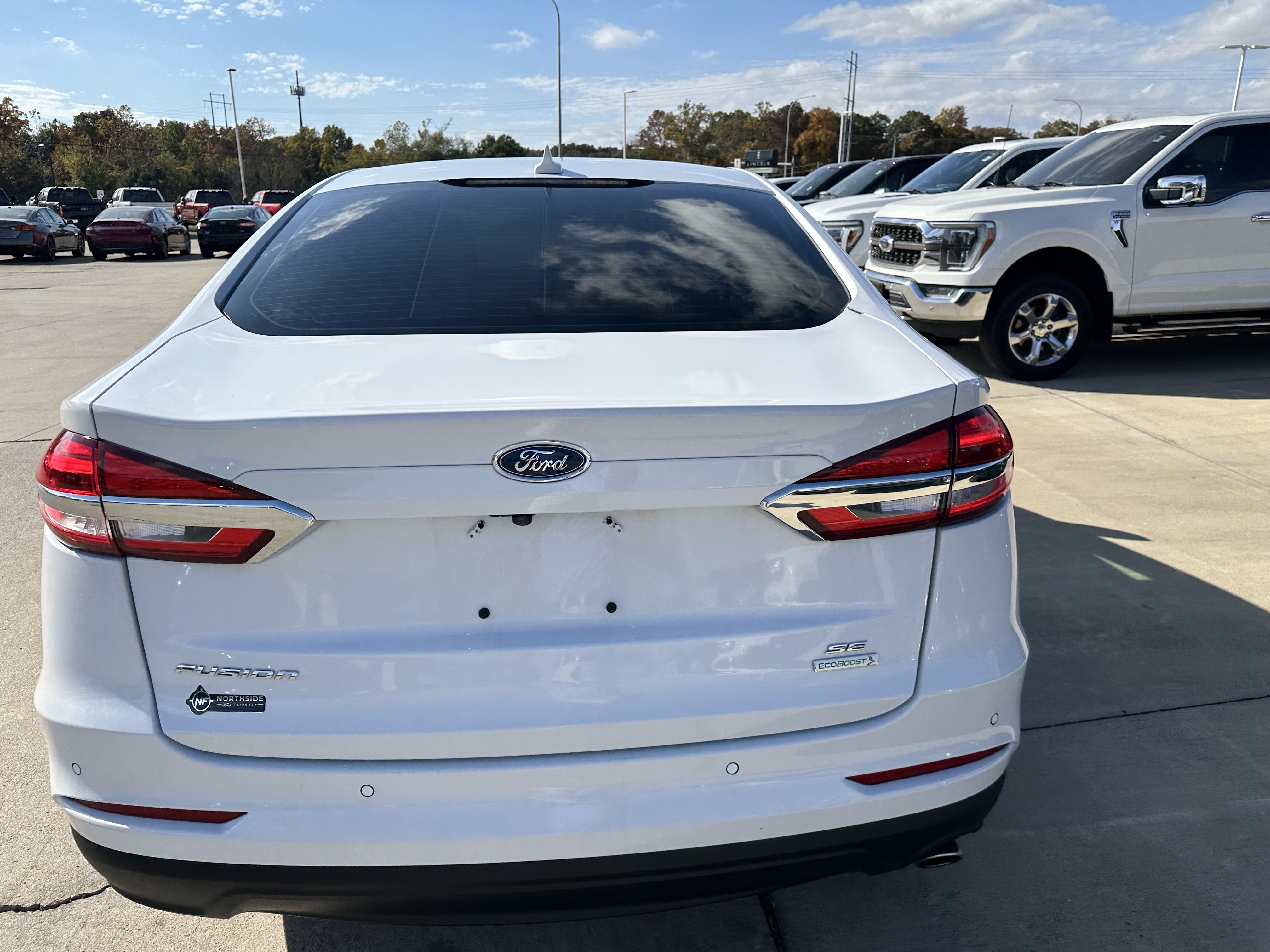 Used 2019 Ford Fusion SE FWD image 6