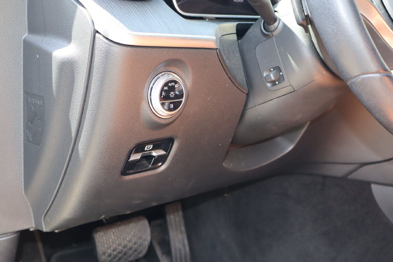 Used 2024 Mercedes-Benz C 300 4MATIC Sedan image 25