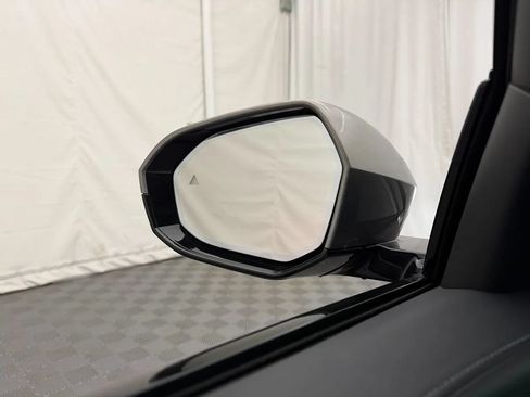 Used 2024 BMW 740i xDrive AWD/4WD image 17