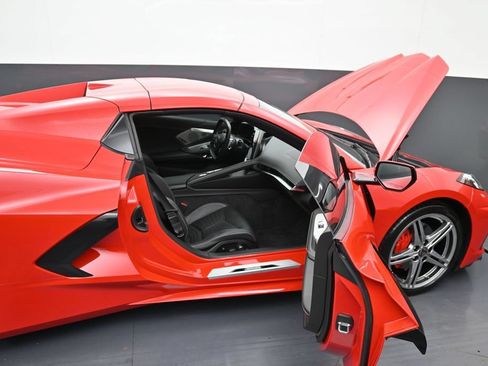 Used 2026 Chevrolet Corvette Stingray Preferred Conv w/ 2LT RWD image 9