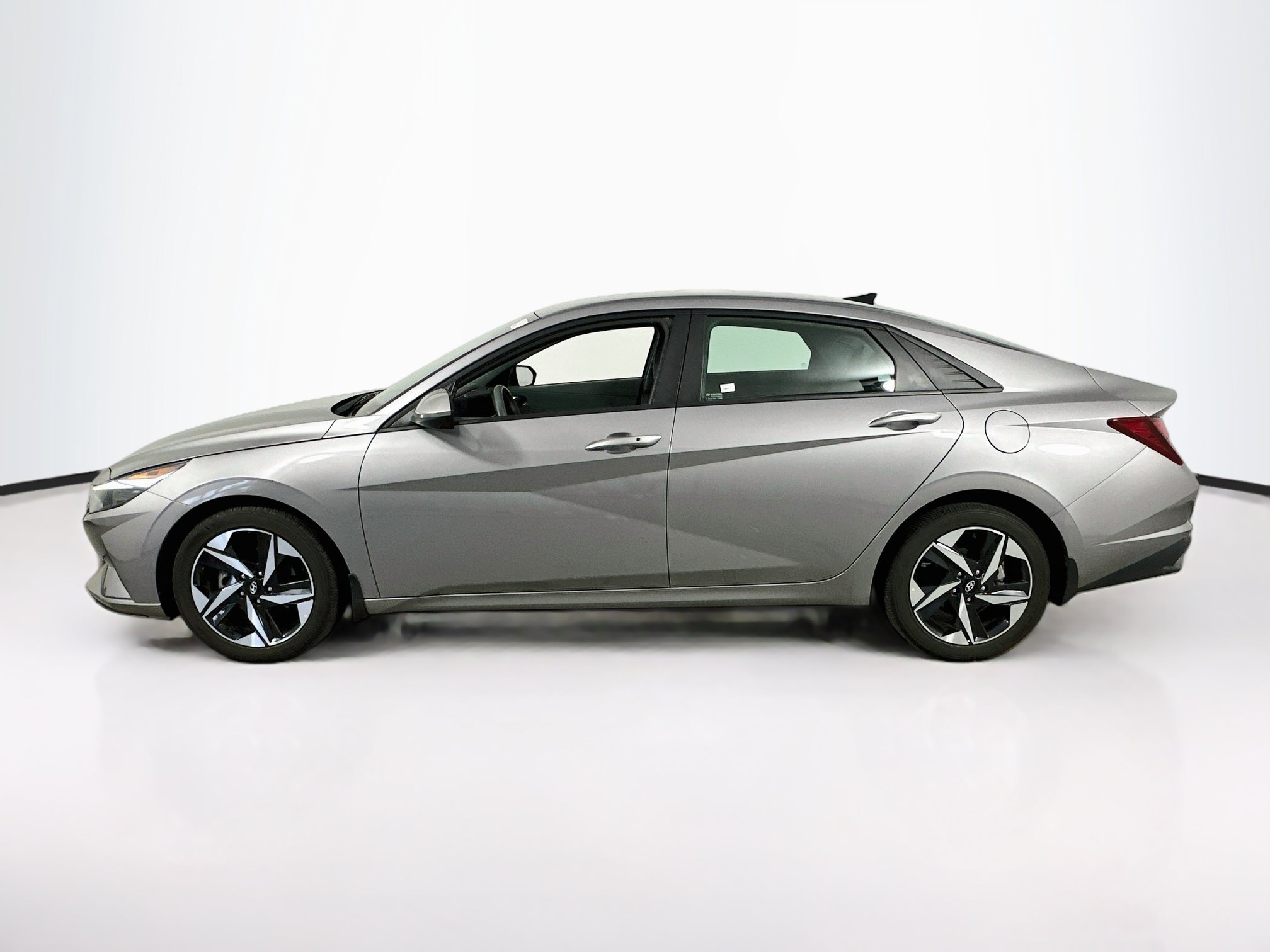 Used 2023 Hyundai Elantra SEL w/ Convenience Package FWD image 8