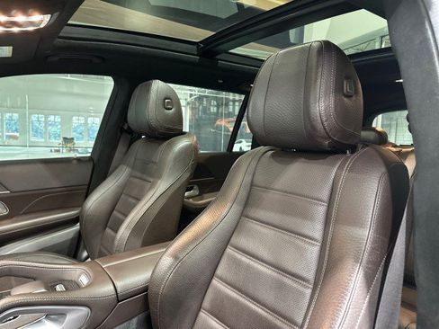 Used 2020 Mercedes-Benz GLS 580 4MATIC image 46