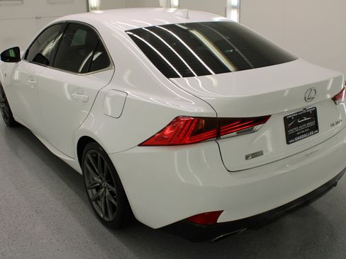Used 2019 Lexus IS 350 F Sport image 7