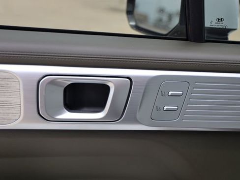 Used 2025 Hyundai Santa Fe Calligraphy FWD image 24