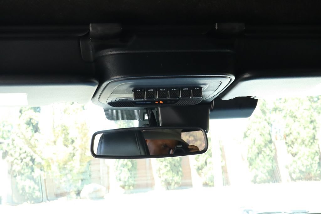 Used 2025 Ford Bronco Badlands AWD/4WD image 31