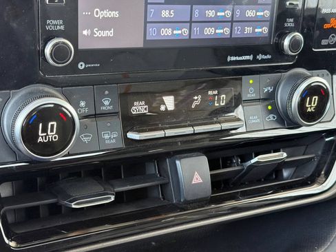 Used 2022 Toyota Highlander Bronze Edition AWD/4WD image 20