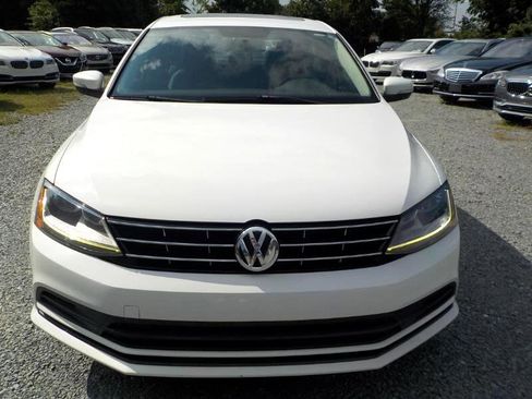Used 2018 Volkswagen Jetta SE image 8