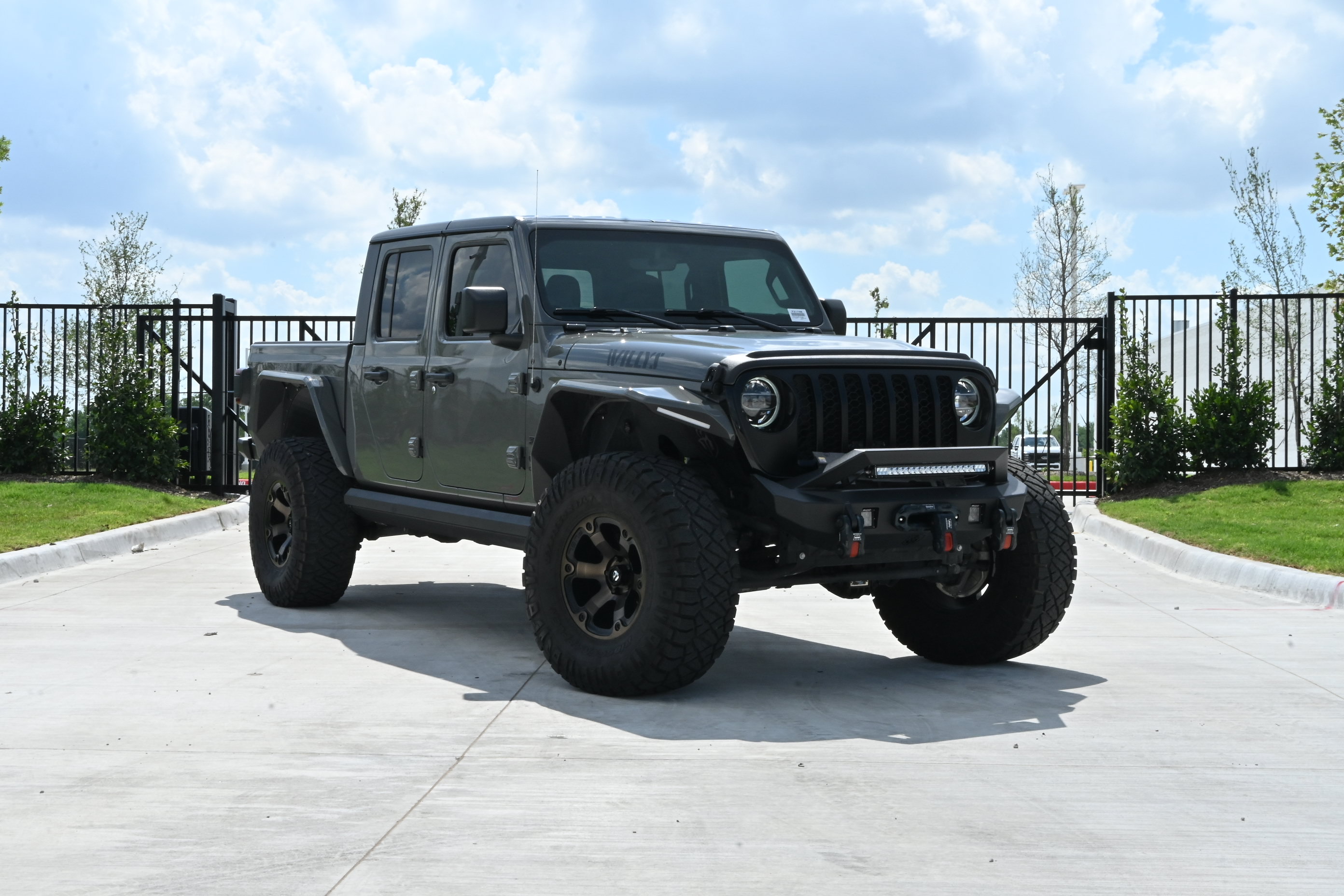 Used 2021 Jeep Gladiator Mojave AWD/4WD image 39