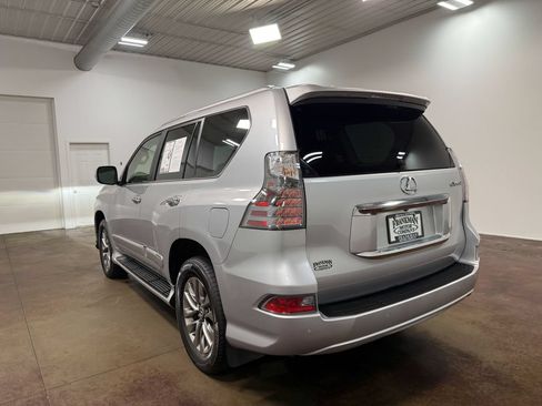 Used 2017 Lexus GX 460 Luxury AWD/4WD image 35