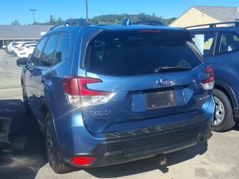 Used 2020 Subaru Forester Premium AWD/4WD image 5