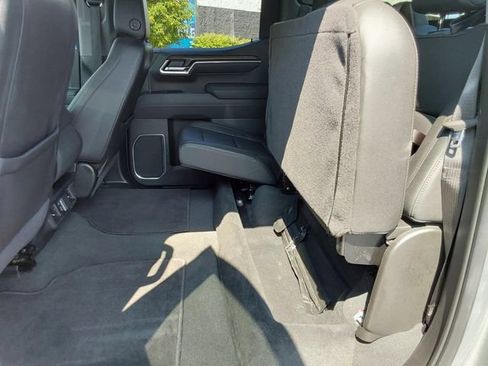Used 2025 GMC Sierra 1500 SLT AWD/4WD image 14
