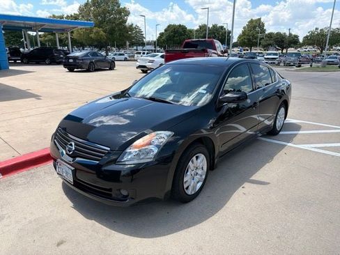 Used 2009 Nissan Altima 2.5 S w/ Convenience Pkg FWD image 2