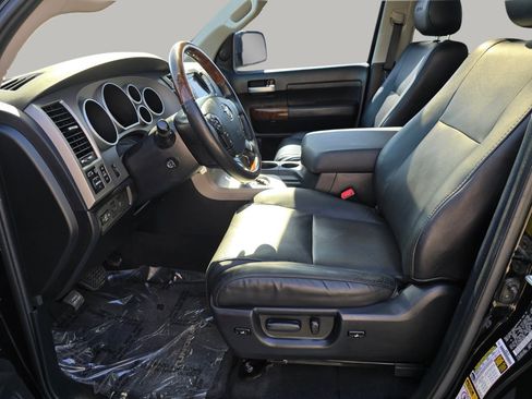 Used 2011 Toyota Tundra Limited w/ Platinum Pkg AWD/4WD image 22