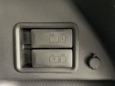 Used 2022 Chevrolet Equinox LT image 26