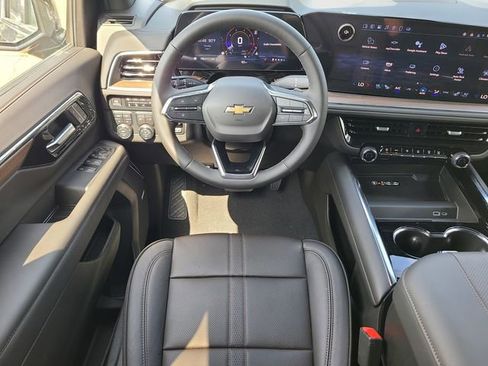 New 2025 Chevrolet Suburban High Country image 26