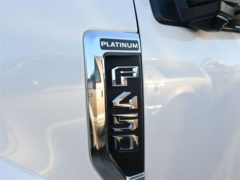 Used 2022 Ford F450 Platinum w/ FX4 Off-Road Package image 8