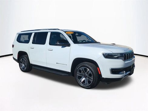 Used 2024 Jeep Wagoneer L Series II w/ Flexible Seating Group image 2