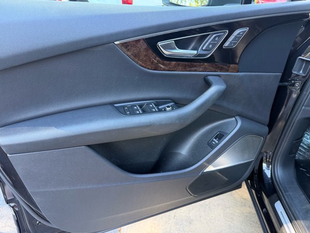 Used 2019 Audi Q7 3.0T Prestige w/ Prestige Package AWD/4WD image 10