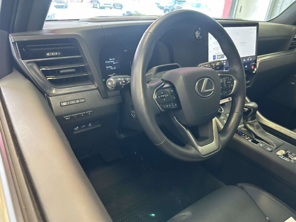Used 2024 Lexus GX 550 AWD/4WD image 15