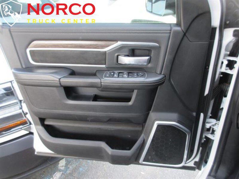 Used 2020 RAM 2500 Laramie AWD/4WD image 12